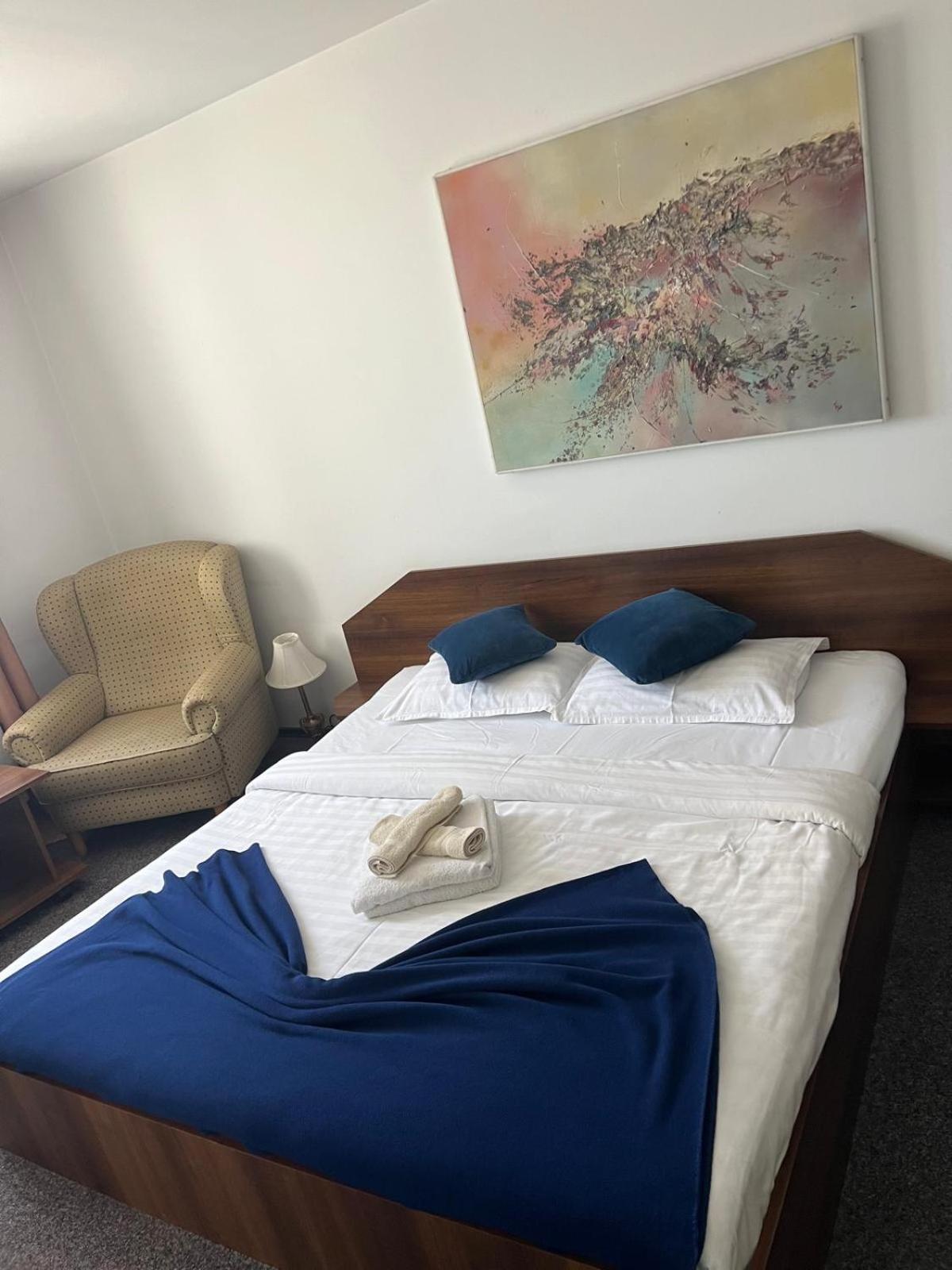 Pensiunea Dacia Deva Habitación foto